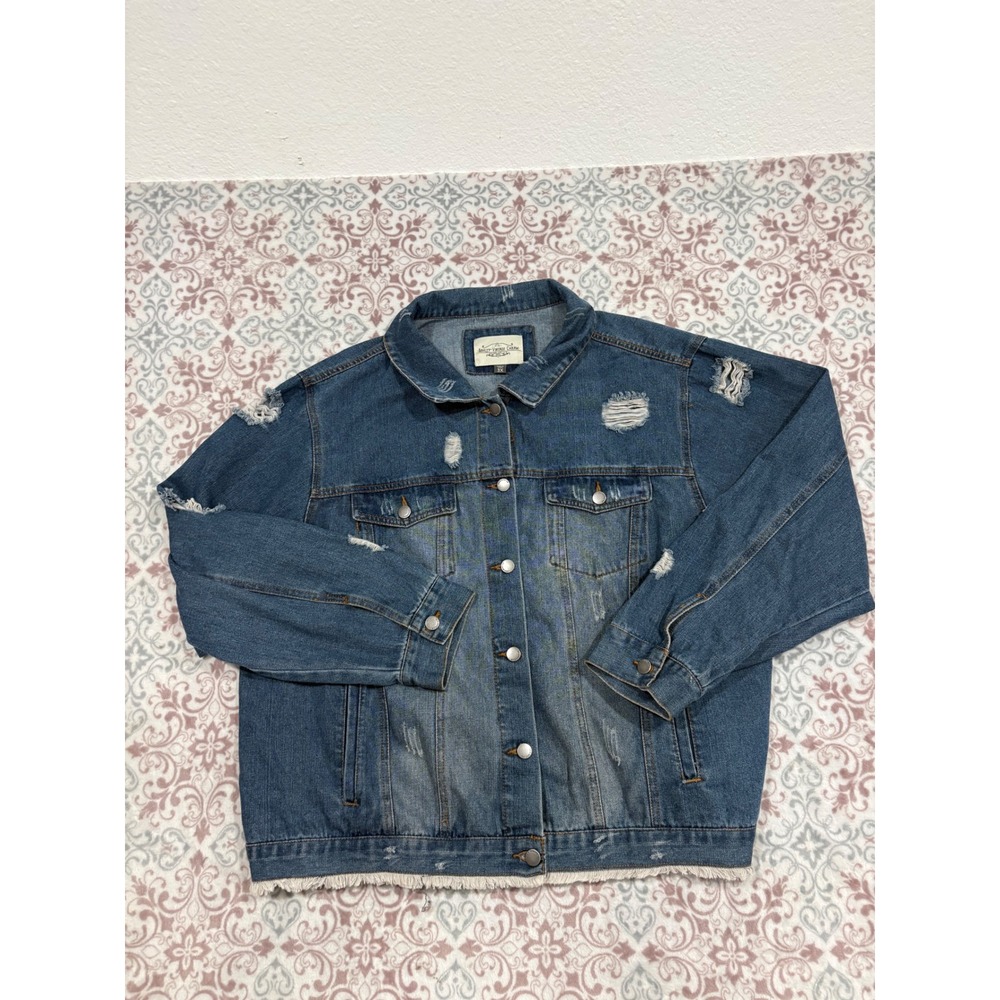 Ashley-Vintage Charm Distressed Denim Trucker Jacket Medium Wash 3X JK-JX-1103